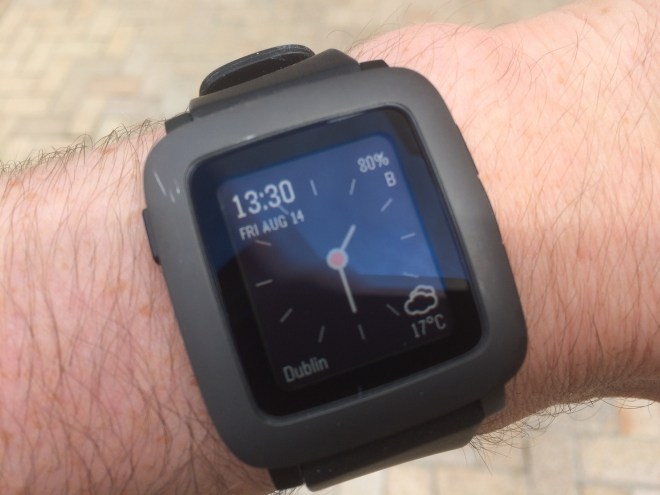 The optional watch face mimics the Apple Watch, which I didn't realise until I was using it.